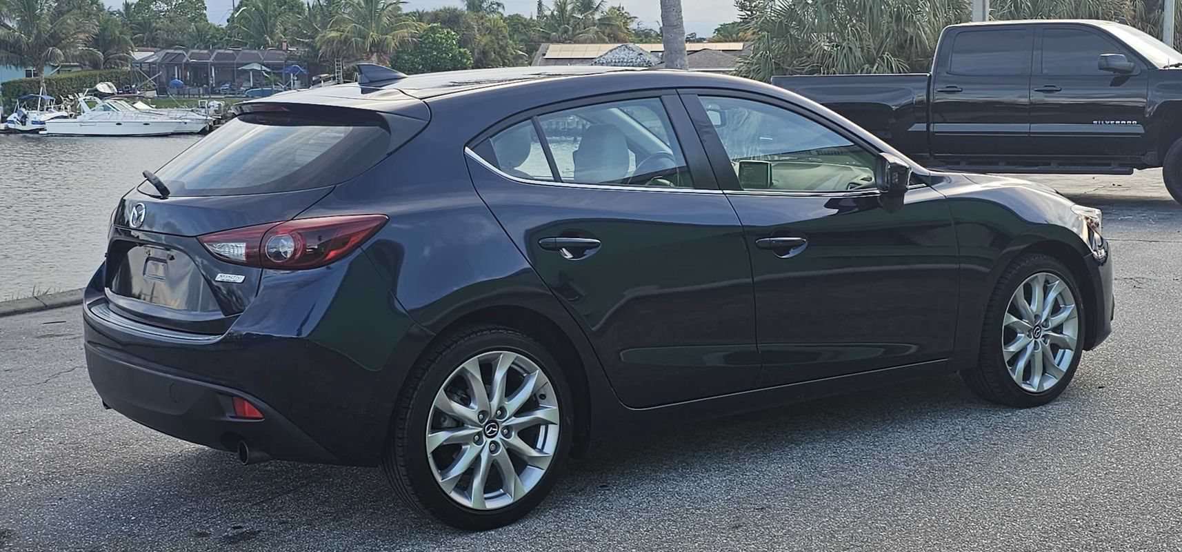 Used 2015 MAZDA MAZDA3 s Grand Touring FWD image 3