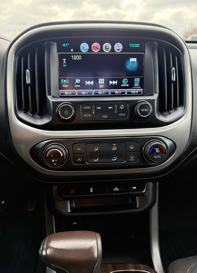 Used 2017 GMC Canyon SLE w/ SLE Convenience Package image 10