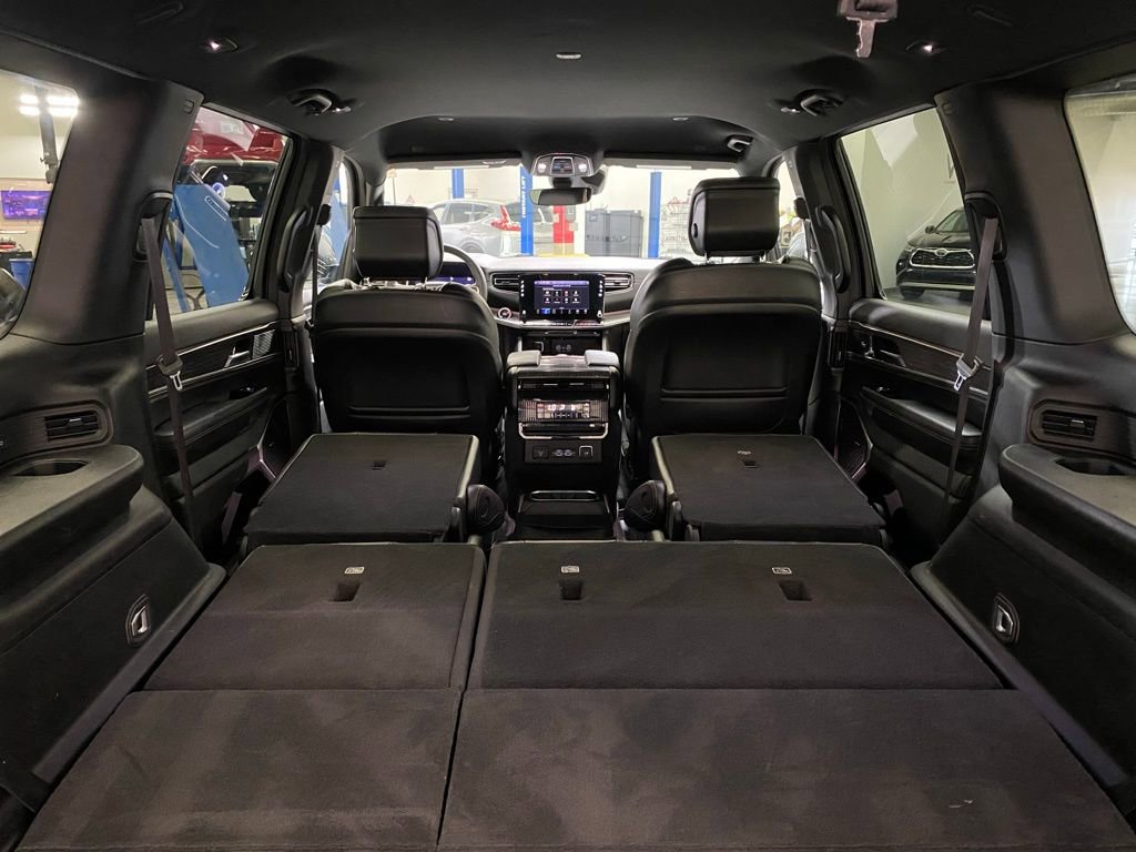 Used 2023 Jeep Wagoneer Series II w/ Flexible Seating Group RWD image 46