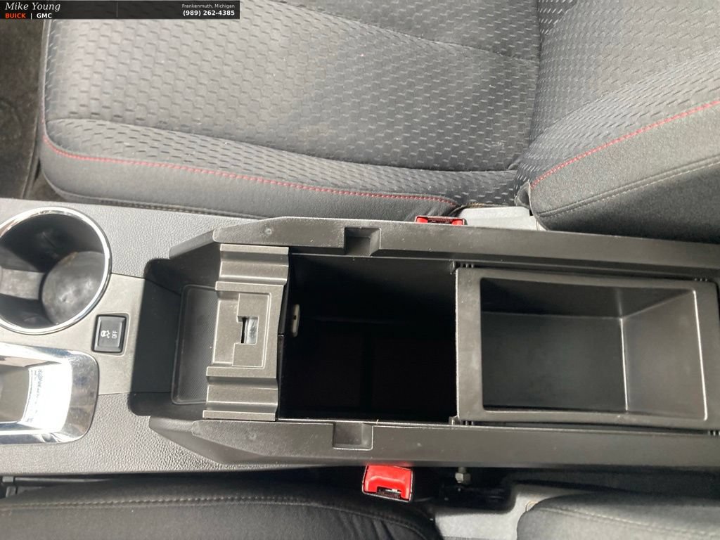 Used 2011 GMC Terrain SLE FWD image 31