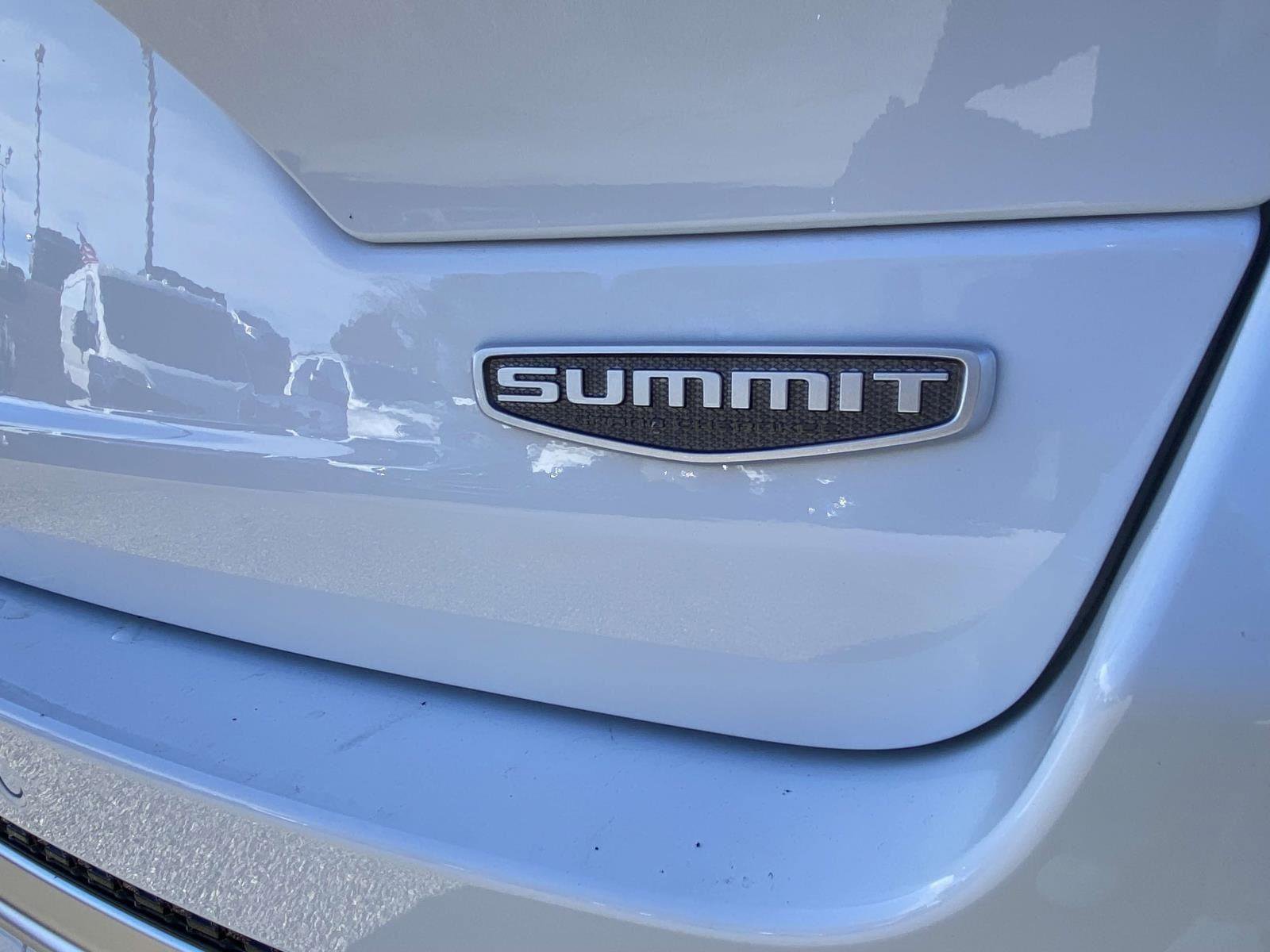 New 2025 Jeep Grand Cherokee Summit image 26