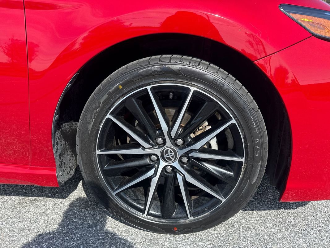 Used 2021 Toyota Camry SE FWD image 29