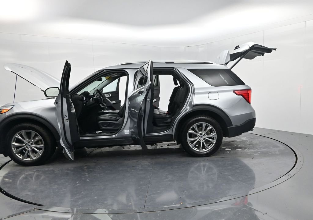 Used 2023 Ford Explorer Limited image 65