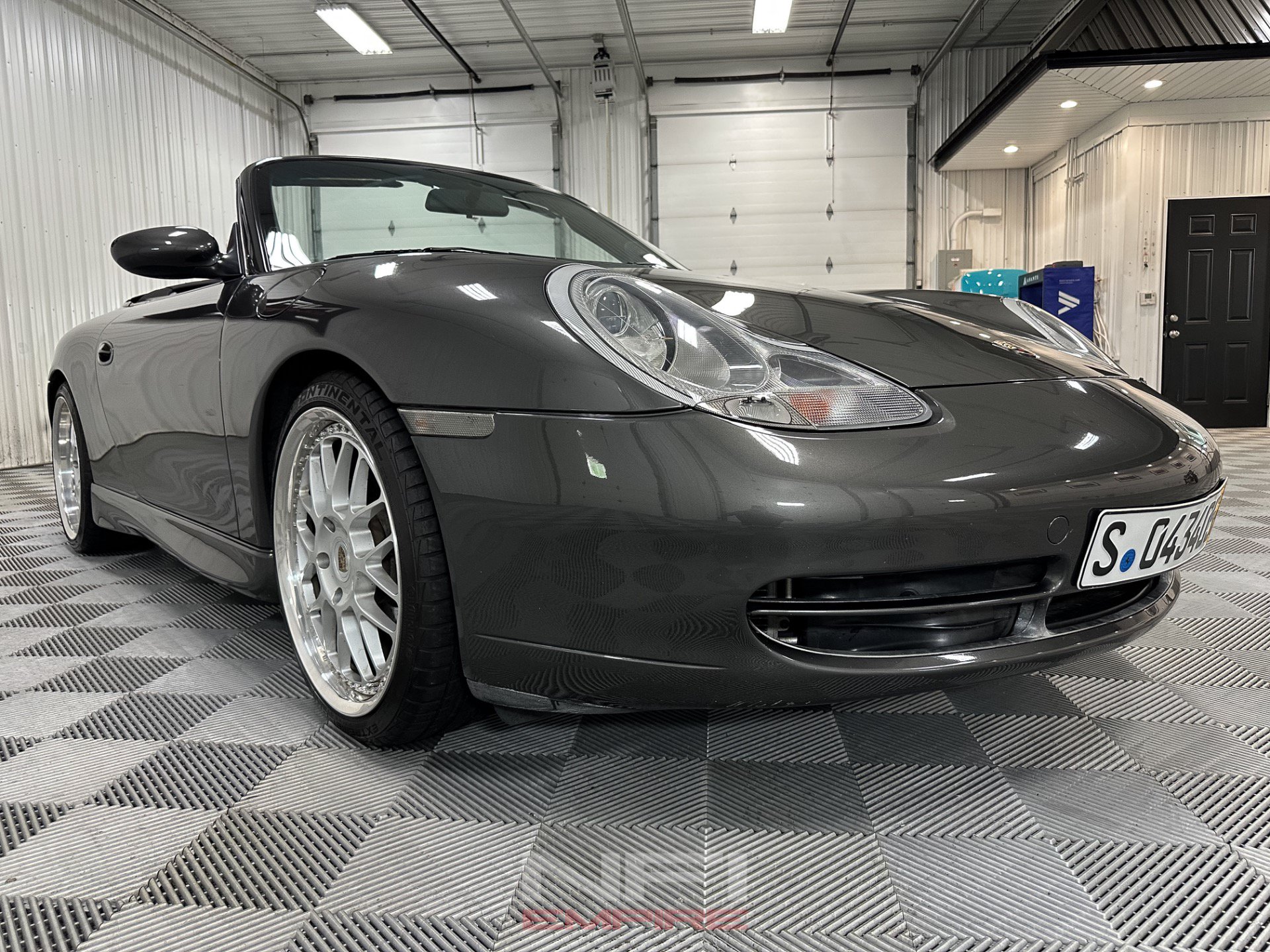 Used 2000 Porsche 911 Cabriolet image 24