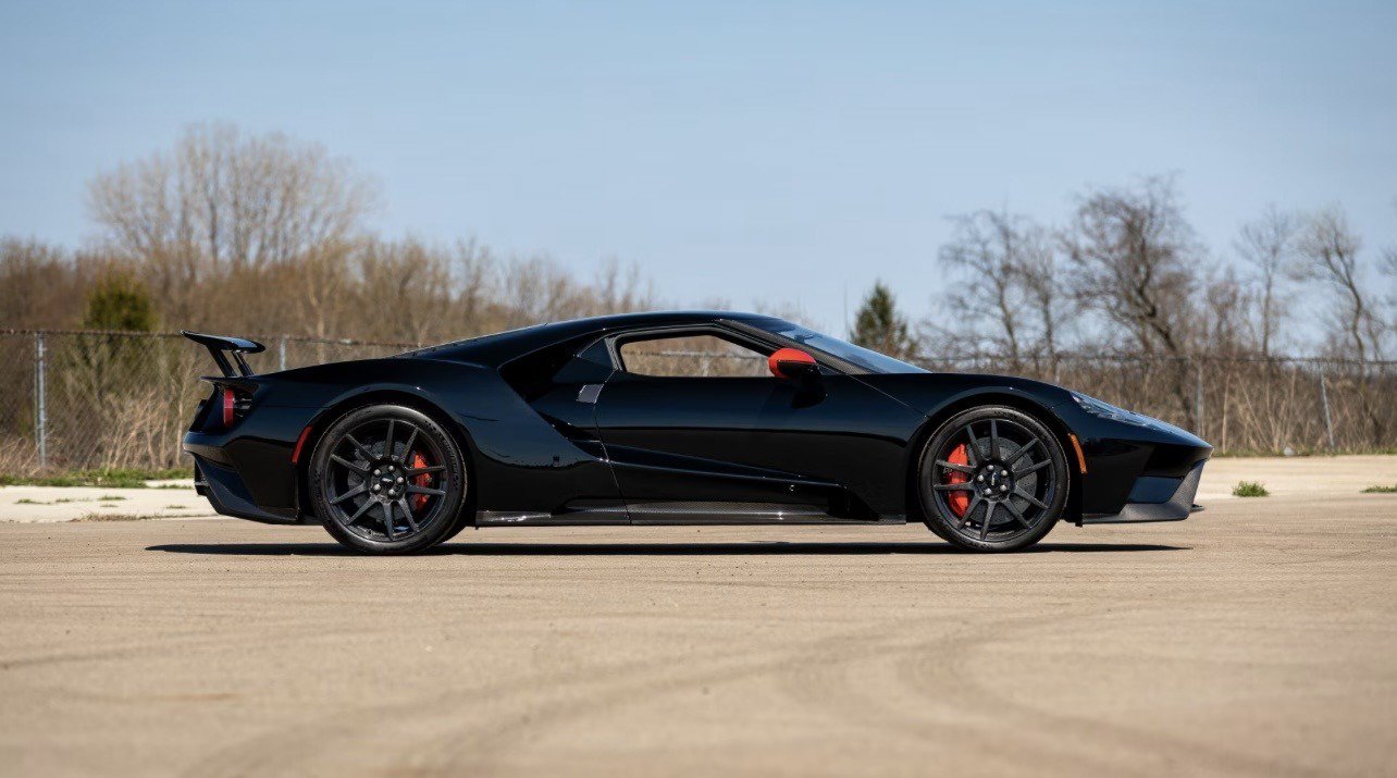 Used 2019 Ford GT RWD image 5