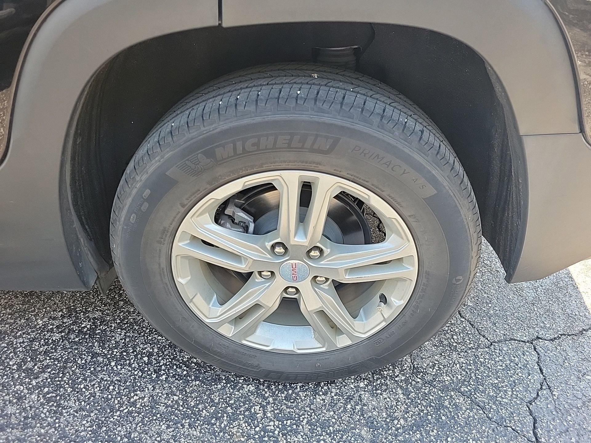 Used 2022 GMC Terrain SLE image 17