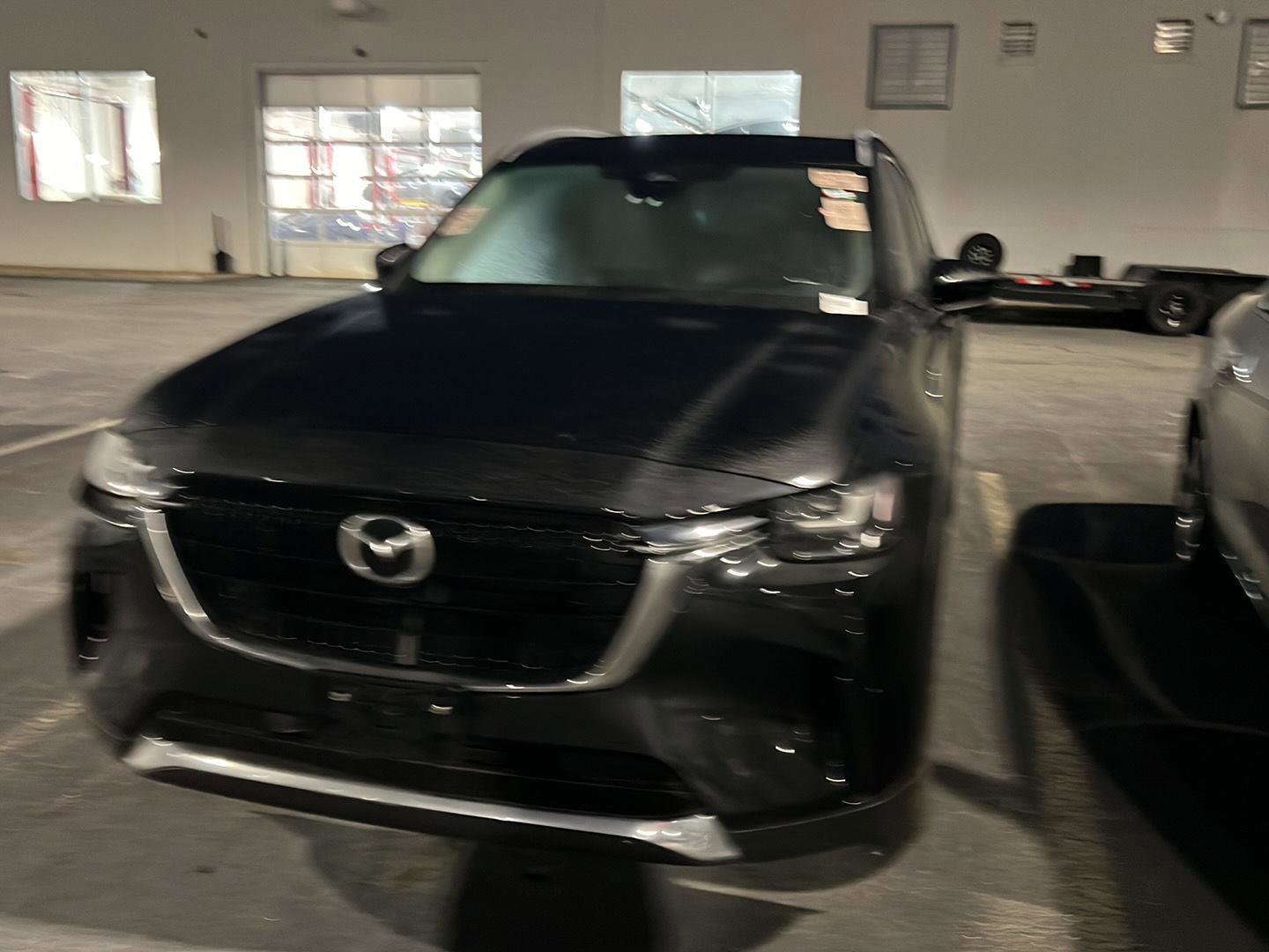 Used 2024 MAZDA CX-90 Plug-In Hybrid w/ Premium Pkg image 3