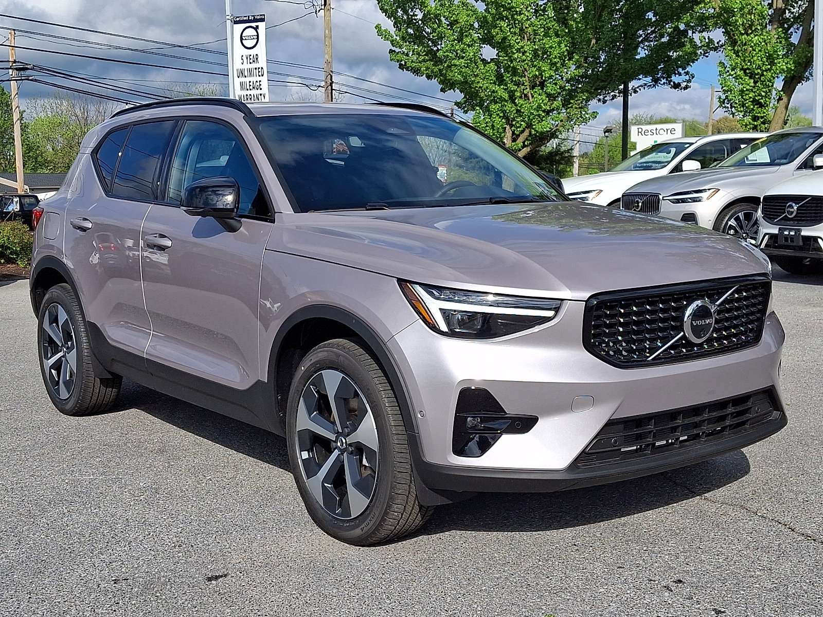 New 2026 Volvo XC40 B5 Plus w/ Climate Package