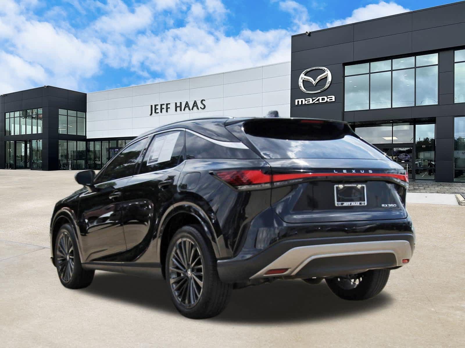 Used 2025 Lexus RX 350 Premium w/ Convenience Package FWD image 2