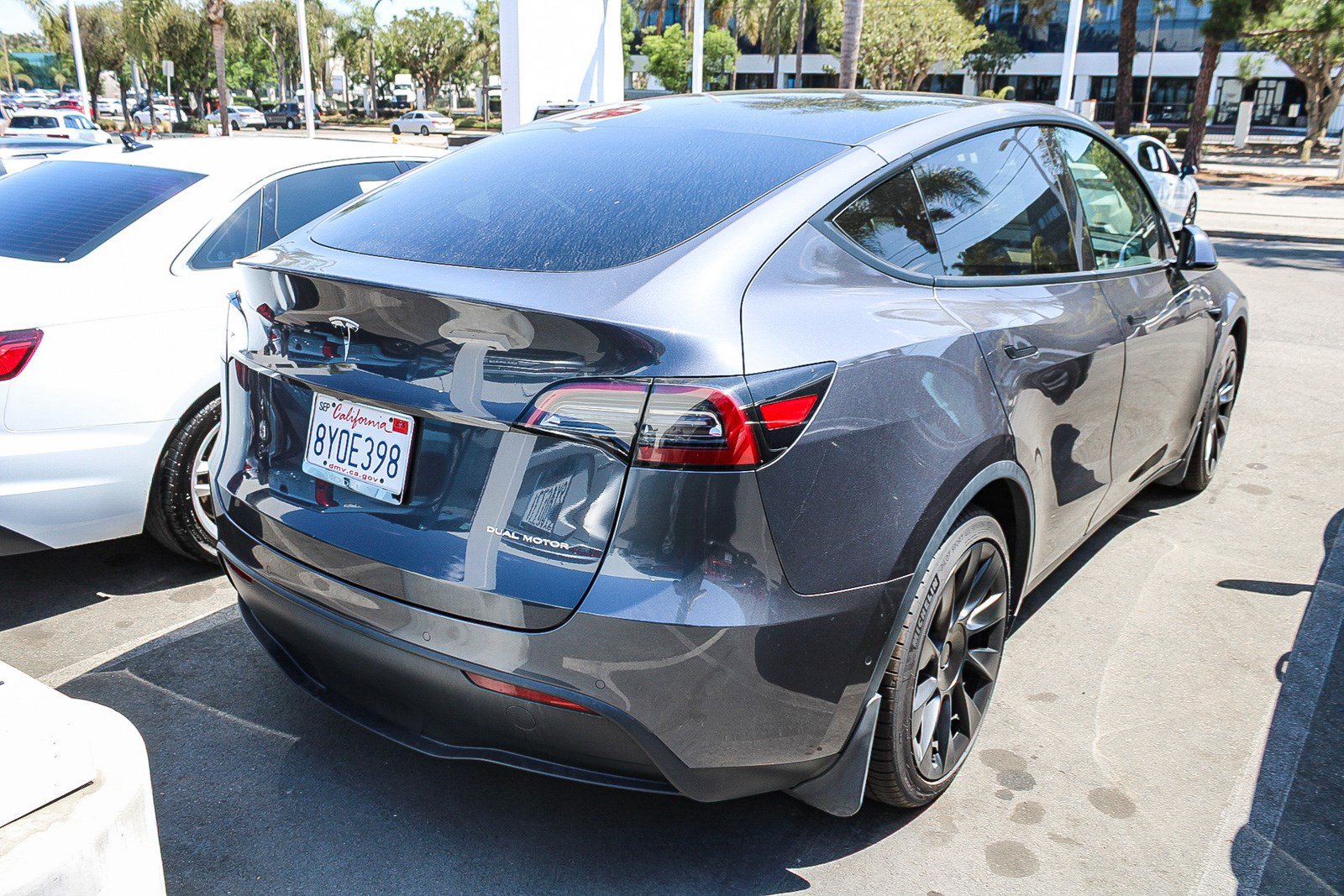 Used 2021 Tesla Model Y Long Range AWD/4WD image 7