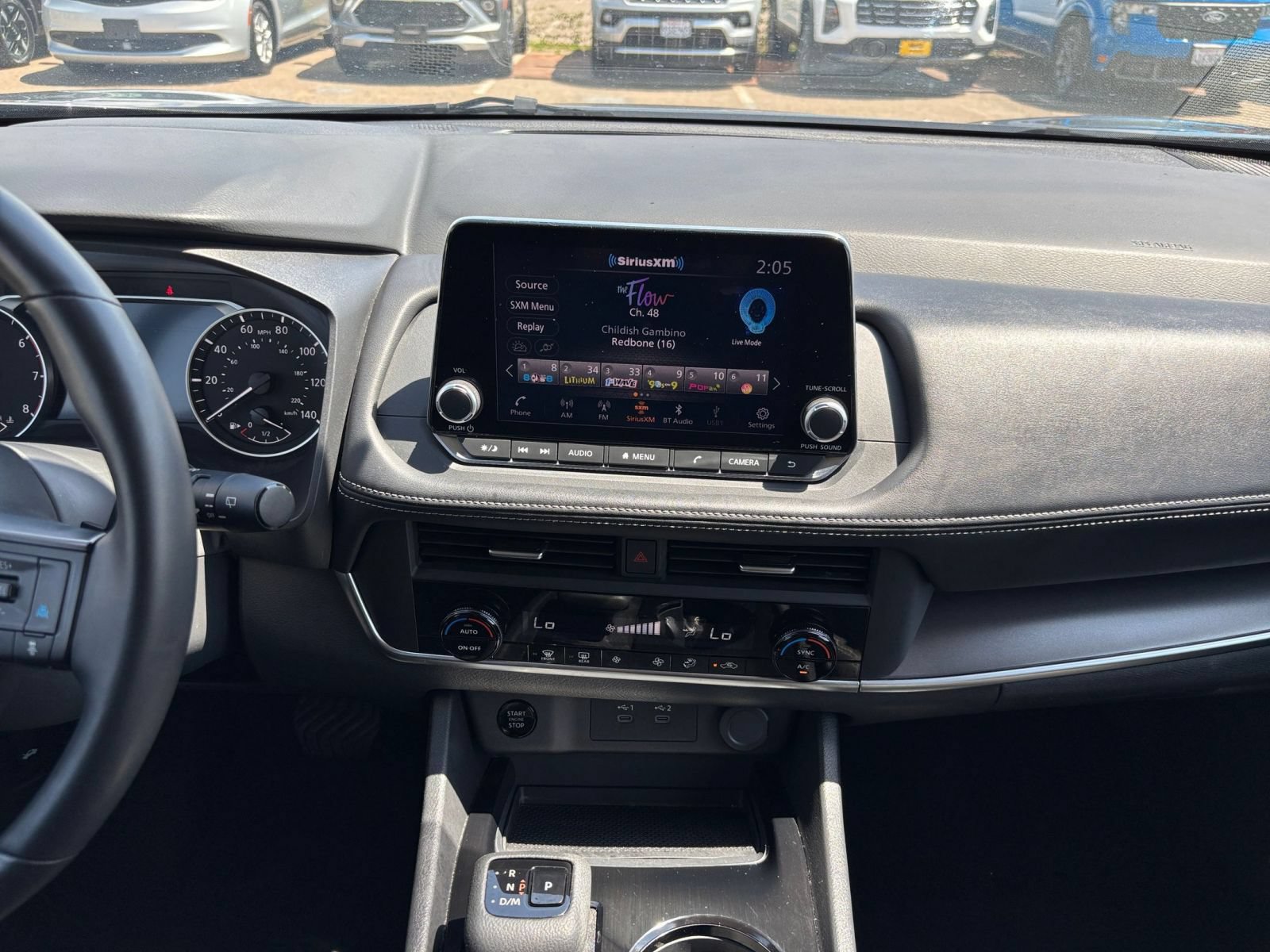 Used 2025 Nissan Rogue SV FWD image 16