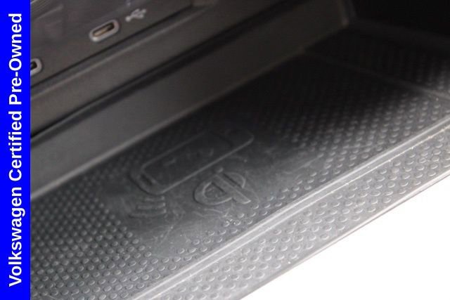 Used 2023 Volkswagen Tiguan SE w/ Panoramic Sunroof Package image 42