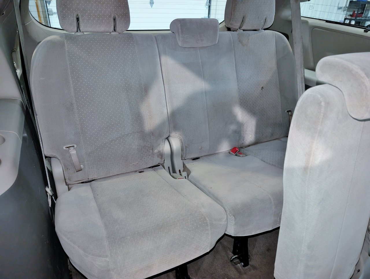 Used 2015 Toyota Sienna LE FWD image 27