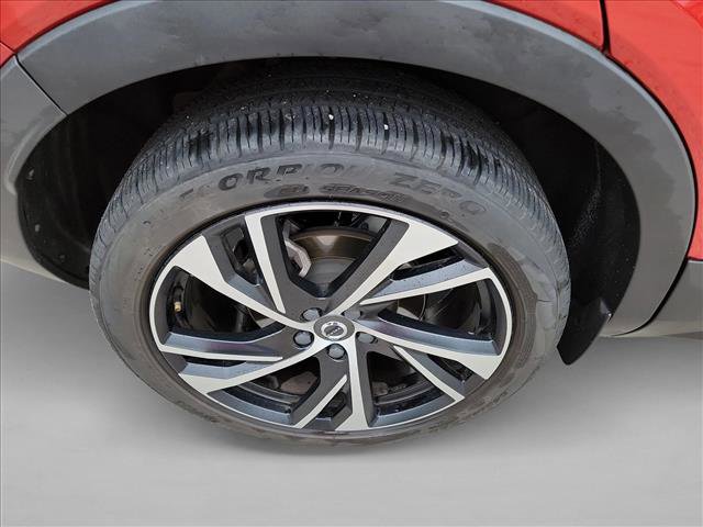 Used 2022 Volvo XC40 T5 R-Design AWD/4WD image 11