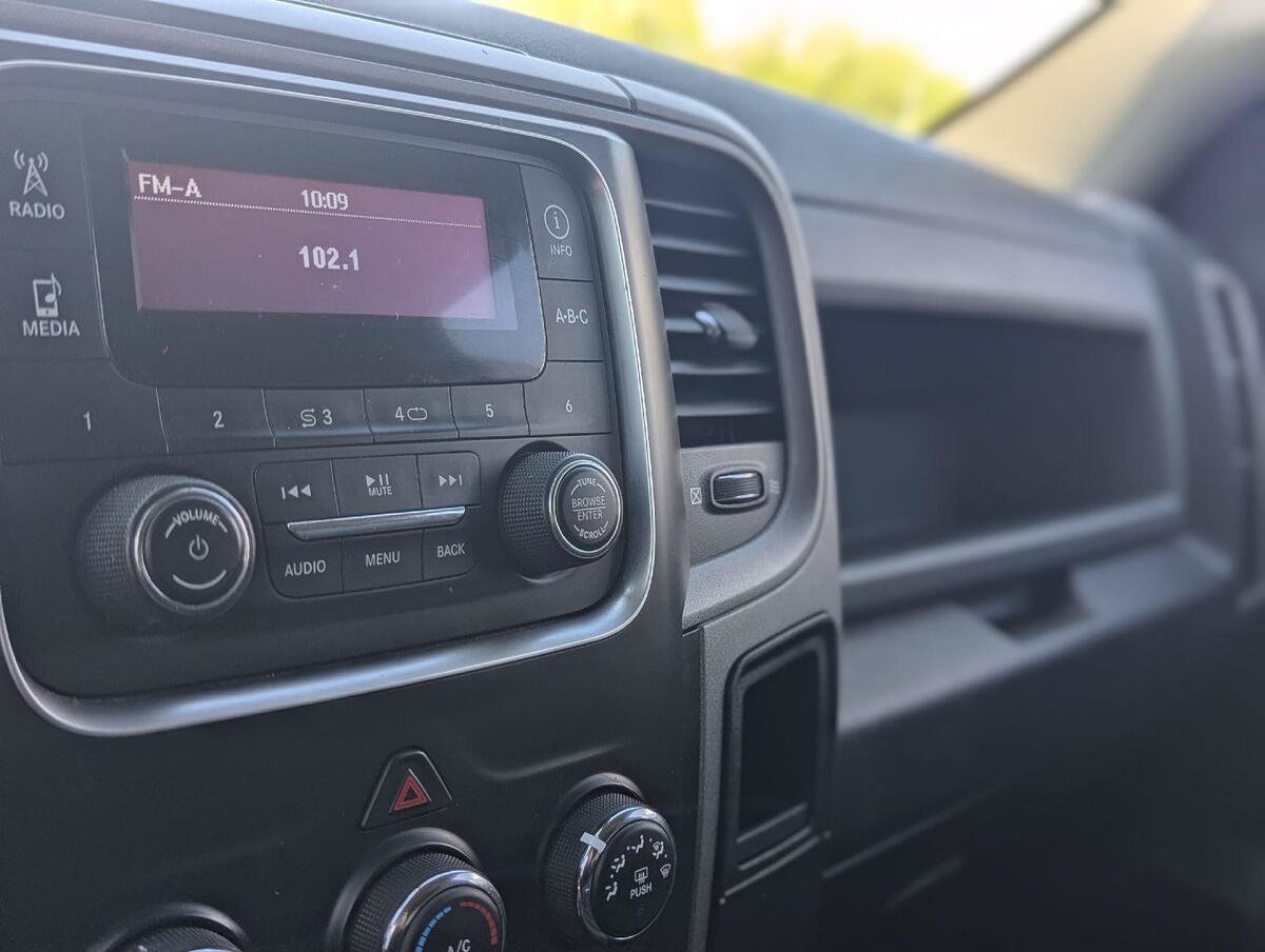 Used 2017 RAM 1500 Express AWD/4WD image 6