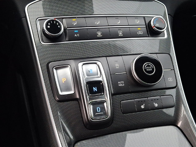 Used 2022 Hyundai Santa Fe SEL FWD image 15