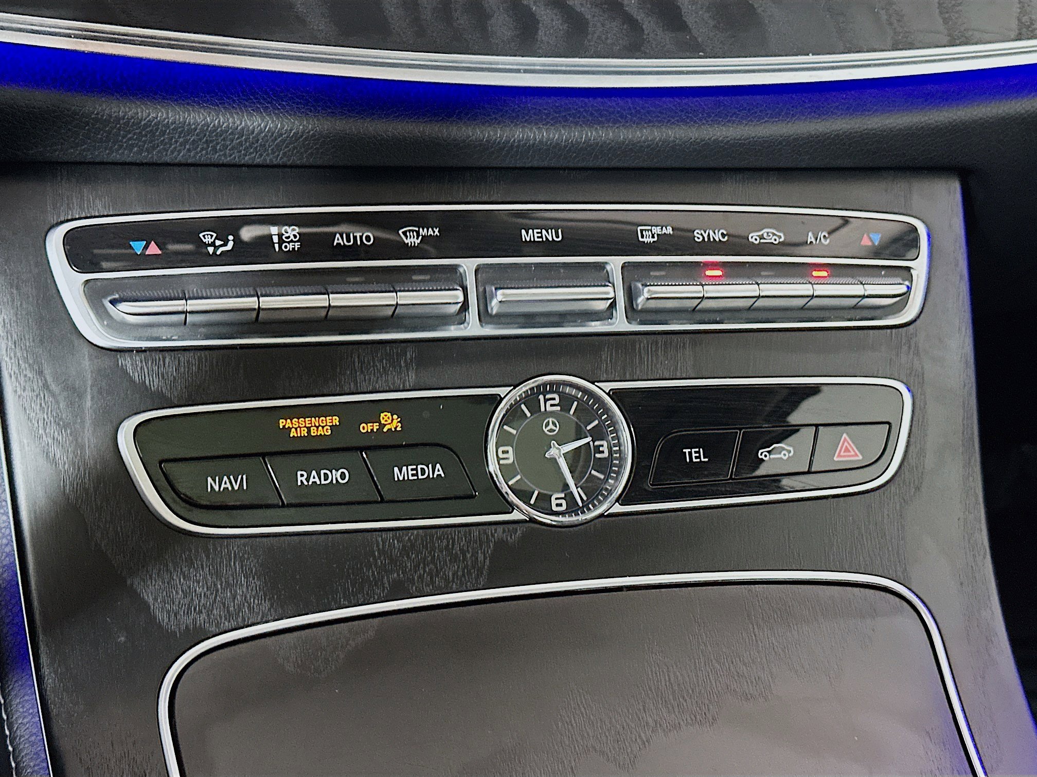 Used 2018 Mercedes-Benz E 300 4MATIC image 16