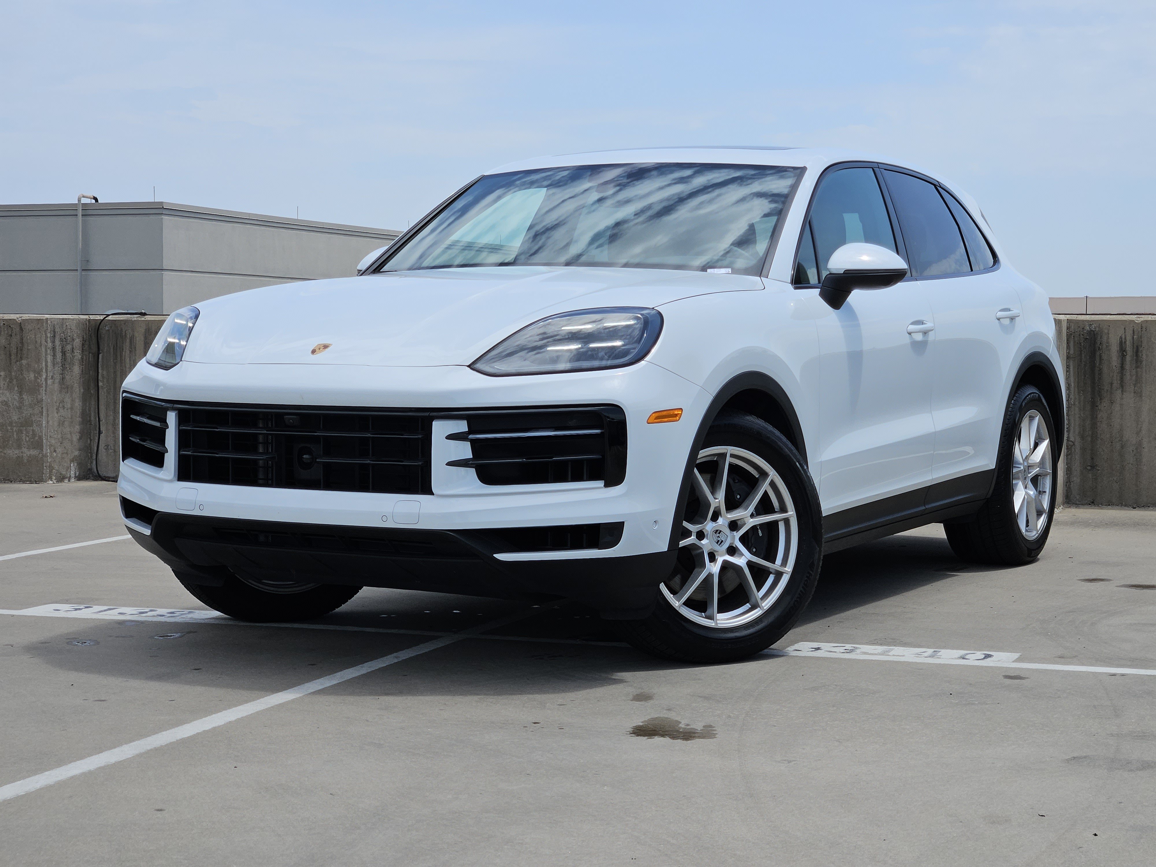 Certified 2026 Porsche Cayenne AWD/4WD image 1