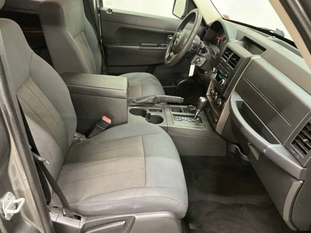 Used 2012 Jeep Liberty Sport AWD/4WD image 19