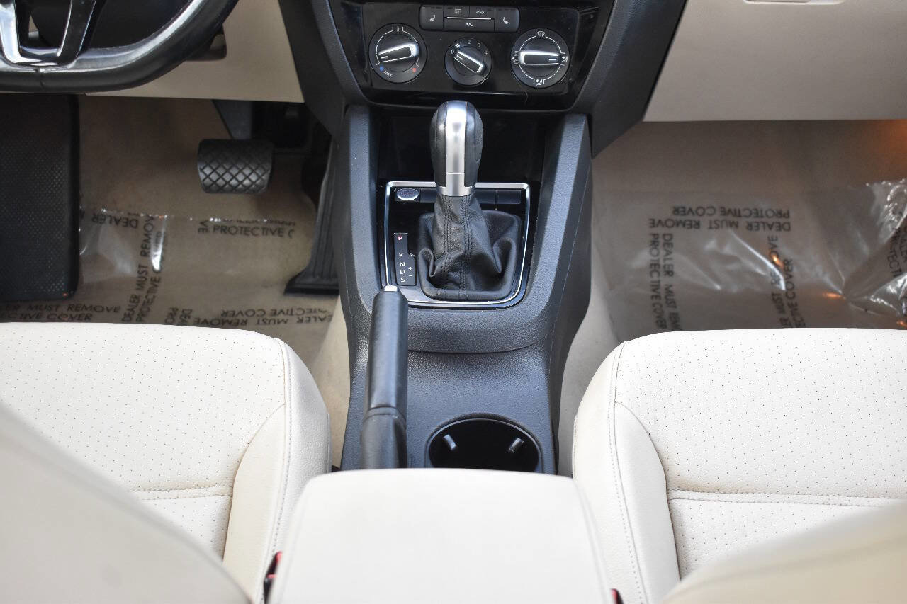 Used 2016 Volkswagen Jetta SEL image 30