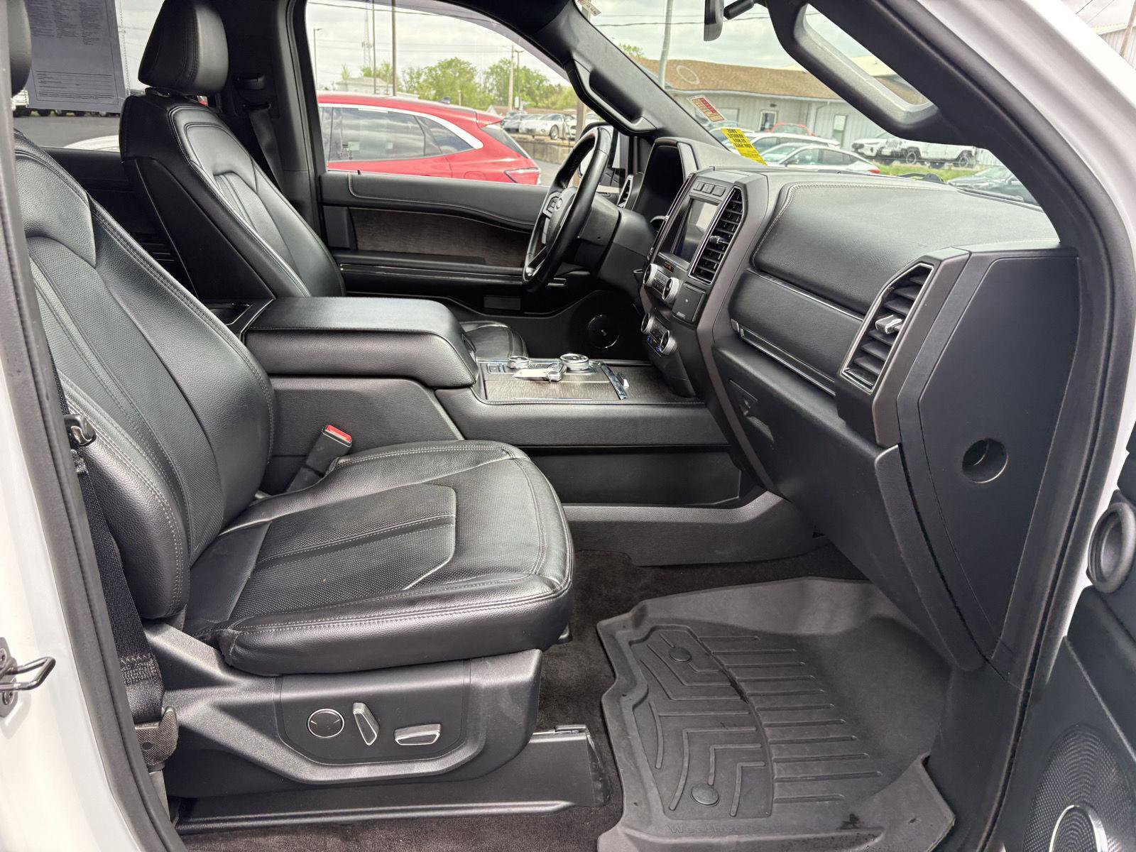 Used 2021 Ford Expedition Max Limited image 19