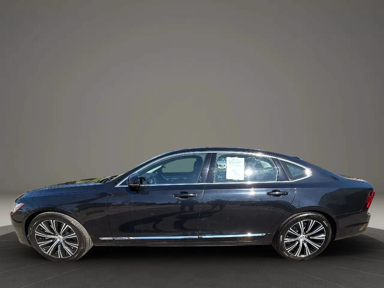 Used 2024 Volvo S90 B6 Plus AWD/4WD image 8