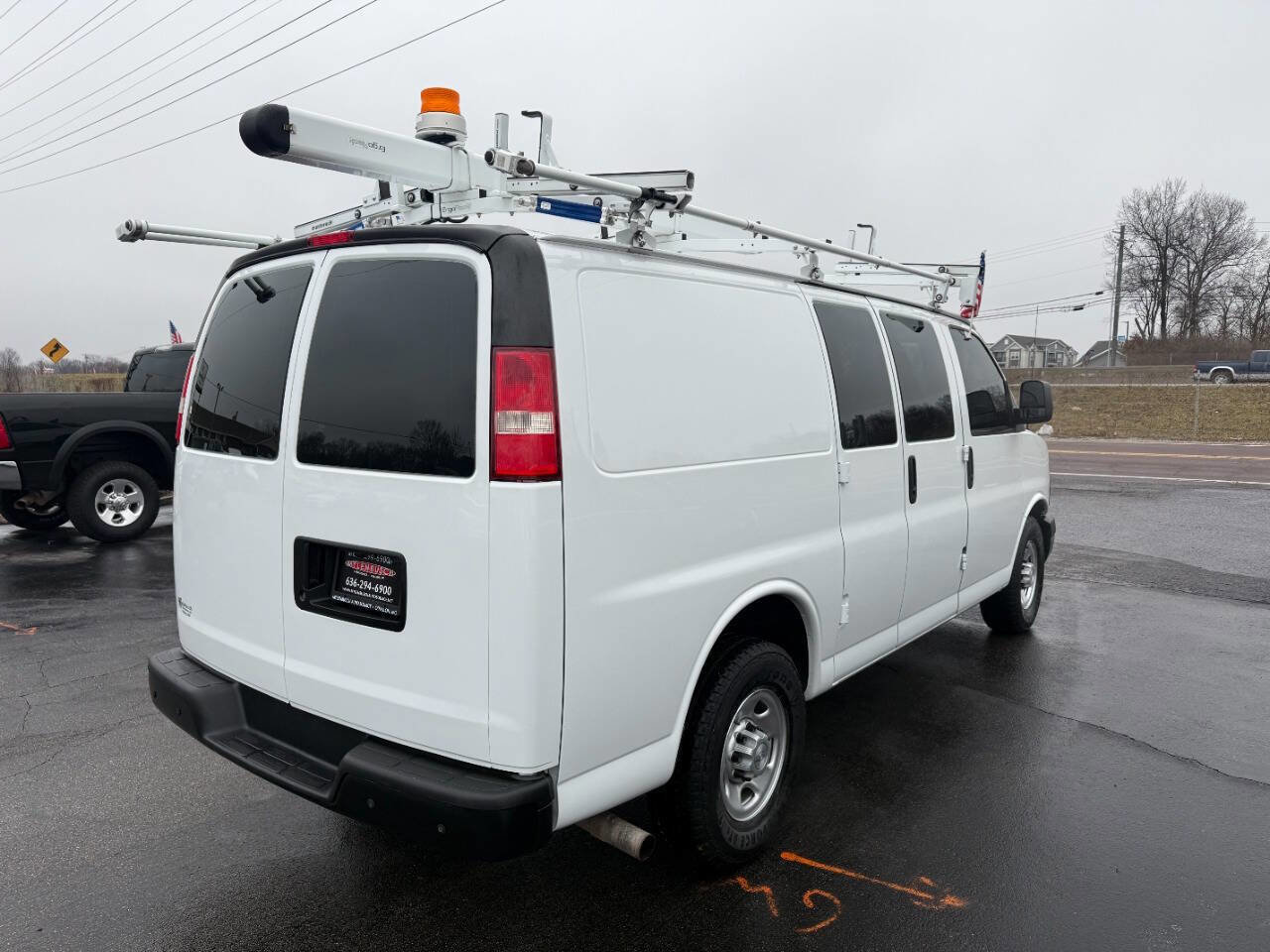 Used 2015 Chevrolet Express 2500 image 5