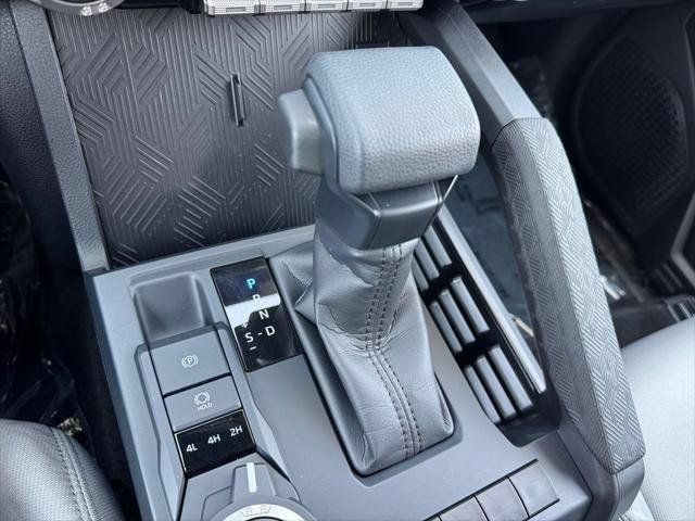 Certified 2025 Toyota Tacoma SR5 AWD/4WD image 55