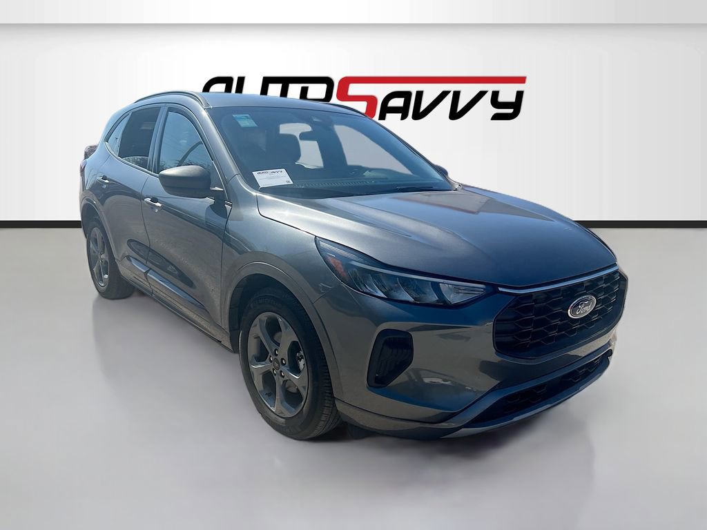 Used 2023 Ford Escape ST-Line w/ Tech Pack #1 FWD image 1