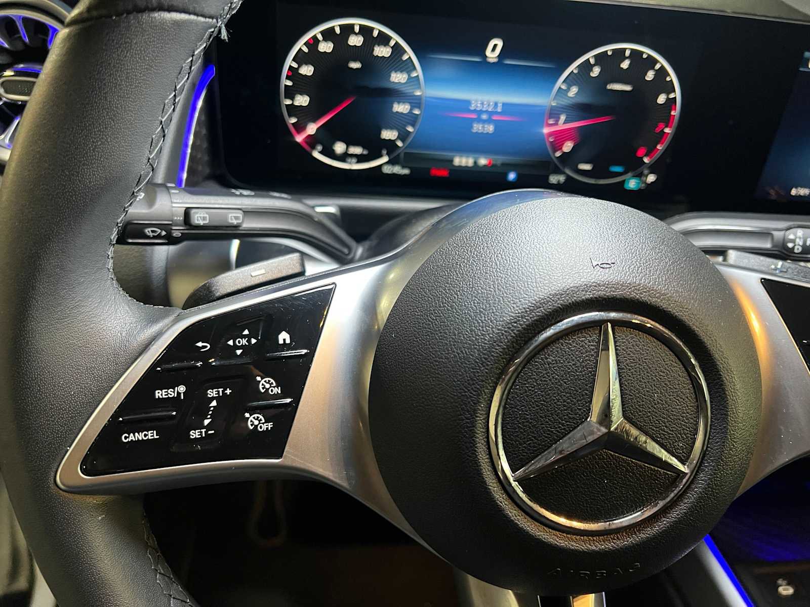 Certified 2025 Mercedes-Benz GLB 250 4MATIC image 27