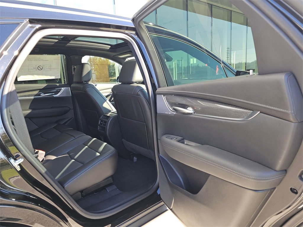 New 2025 Cadillac XT5 Sportv w/ LPO, Floor Liner Package image 14