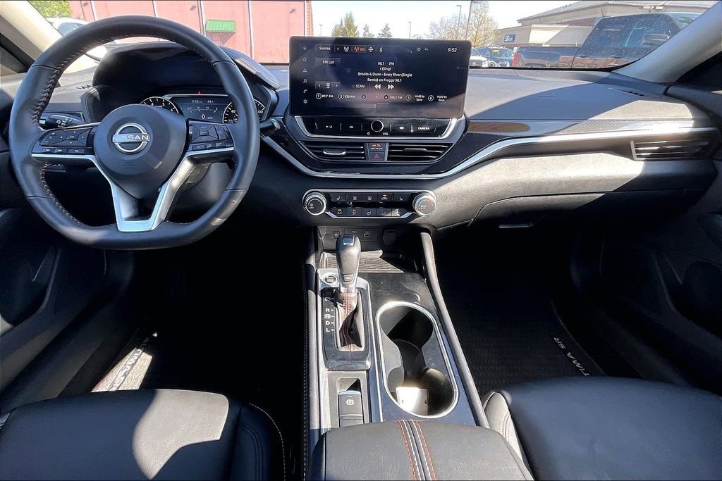 Used 2023 Nissan Altima 2.5 SR w/ SR Premium Package AWD/4WD image 14