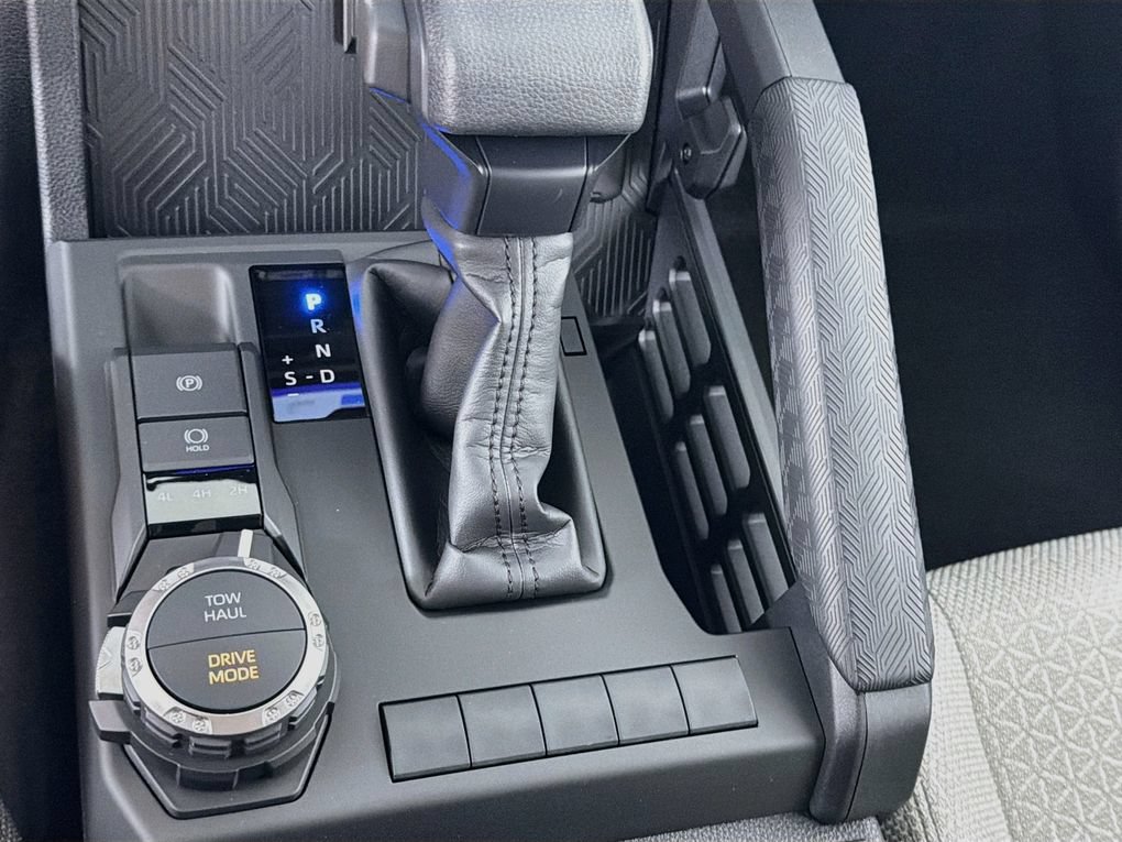 New 2026 Toyota 4Runner SR5 AWD/4WD image 21