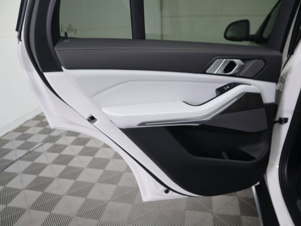 New 2026 BMW X5 xDrive40i w/ Premium Package image 27