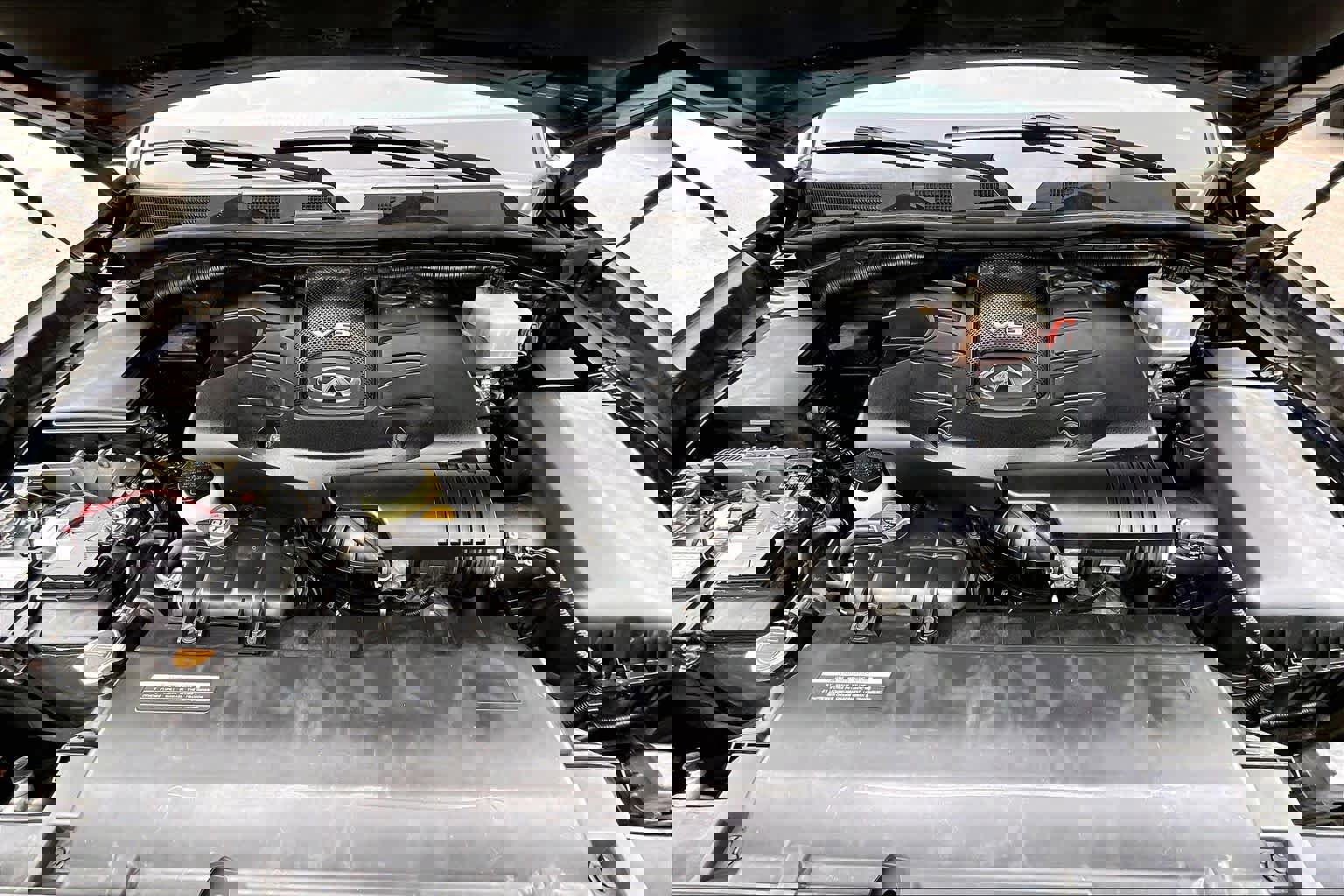 Used 2015 INFINITI QX80 w/ Deluxe Technology Package image 31