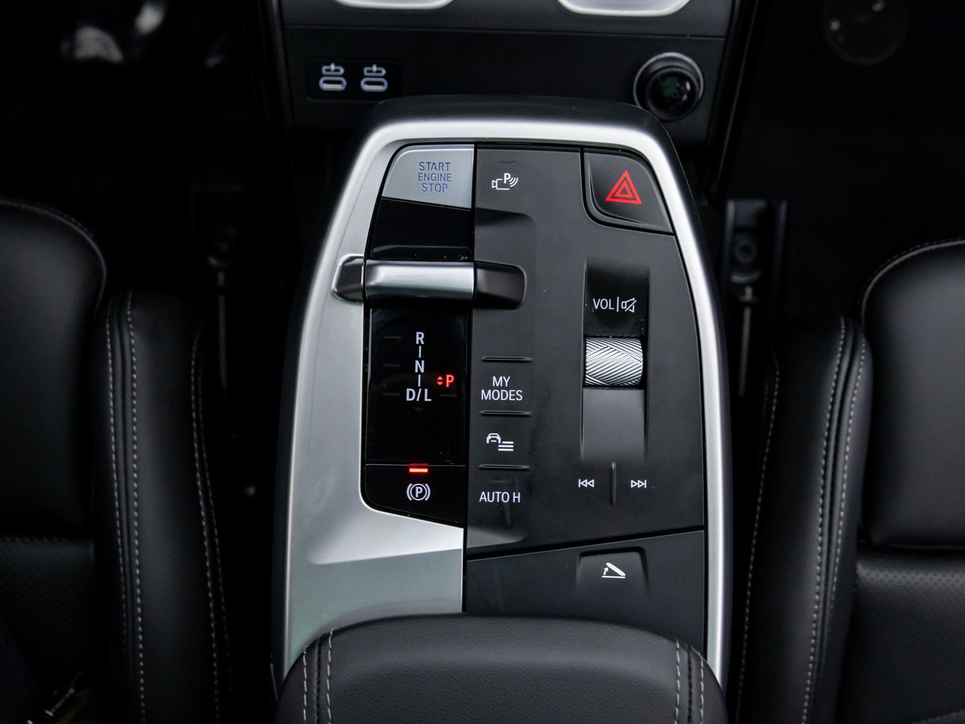 Certified 2025 BMW X2 xDrive28i w/ Premium Package image 20