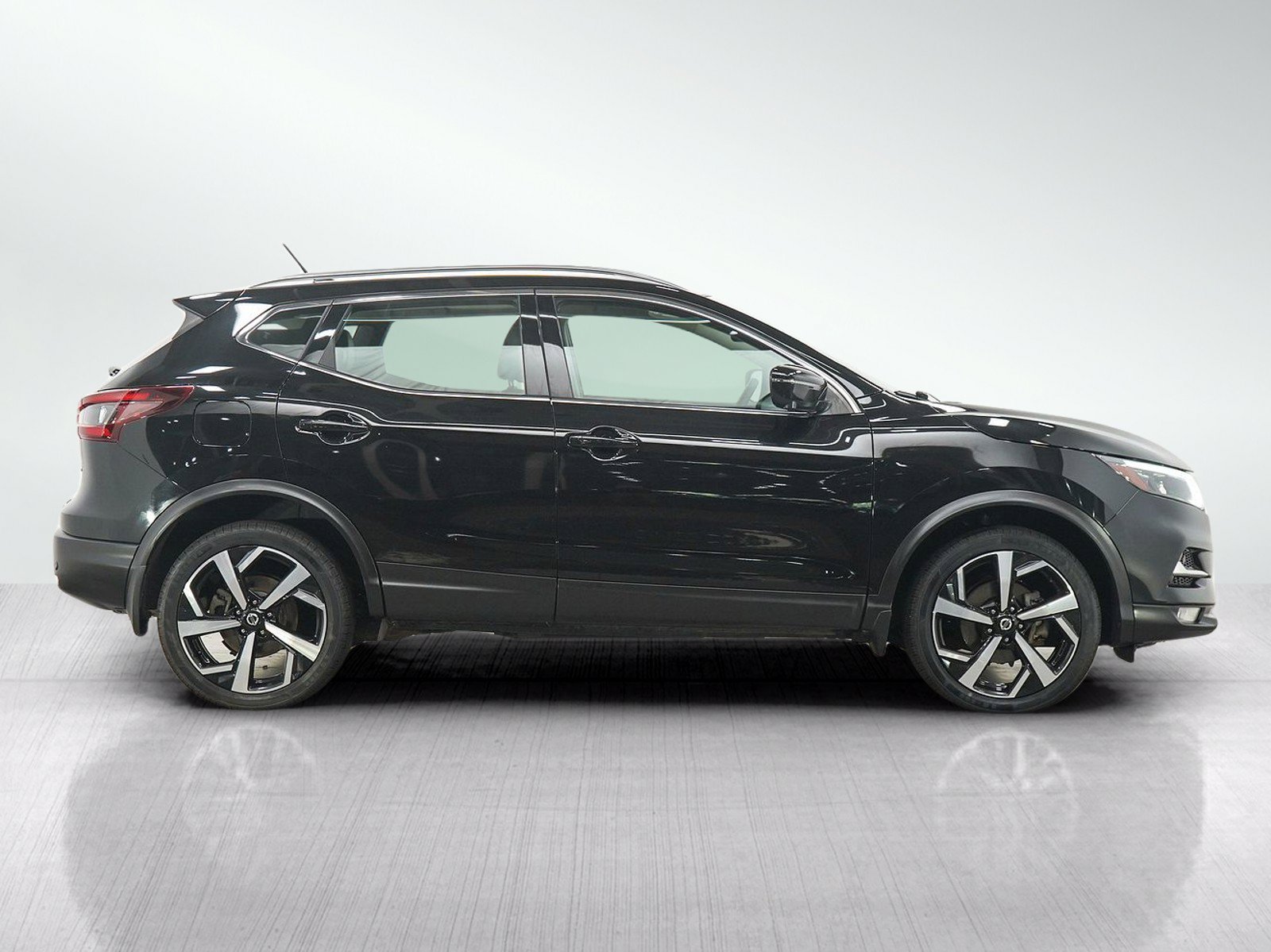 Used 2020 Nissan Rogue Sport SL w/ Premium Package AWD/4WD image 6