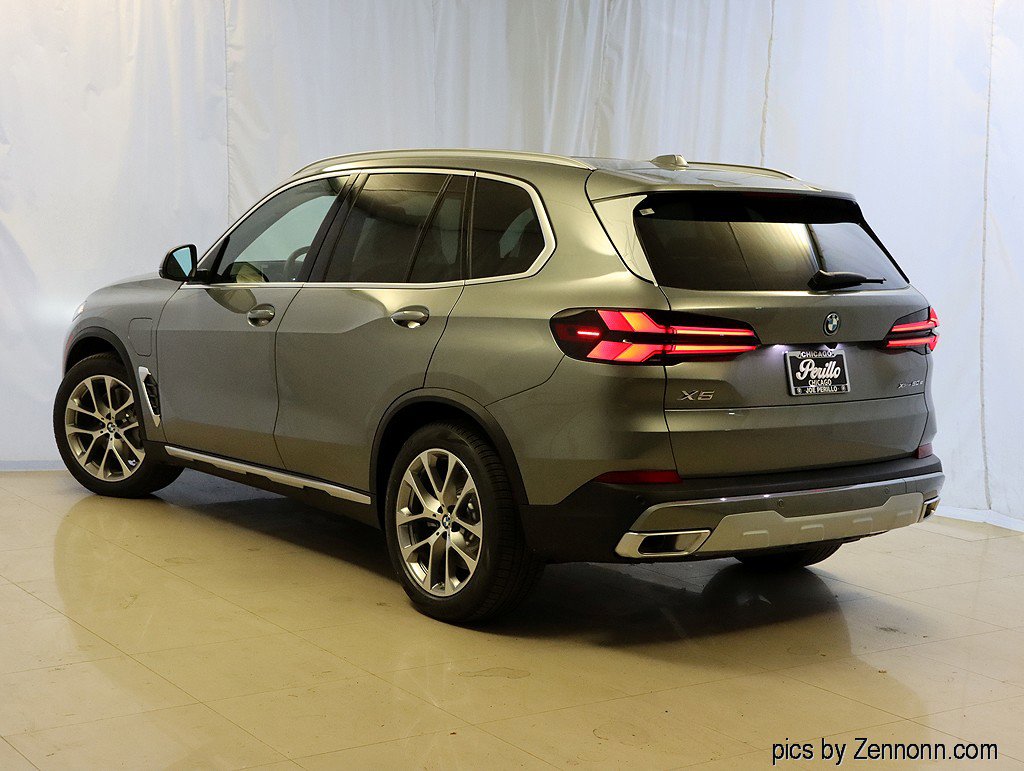 New 2026 BMW X5 xDrive50e w/ Climate Comfort Package AWD/4WD image 9