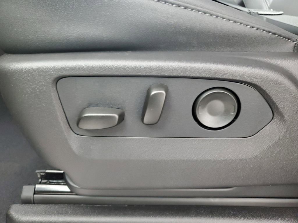 New 2026 Chevrolet Suburban LT w/ Comfort Package image 29