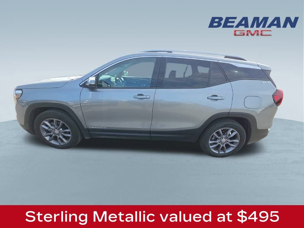 Used 2024 GMC Terrain SLT image 1