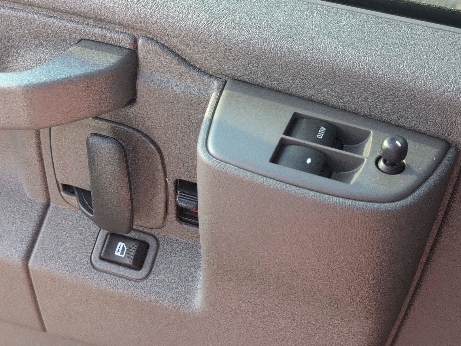 New 2026 GMC Savana 2500 w/ Driver Convenience Package RWD image 18