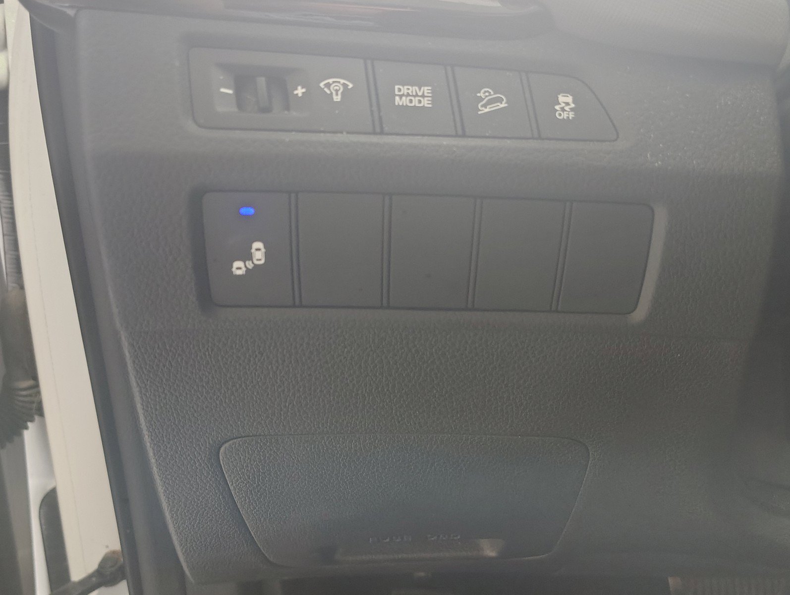 Used 2017 Hyundai Santa Fe Sport FWD image 16