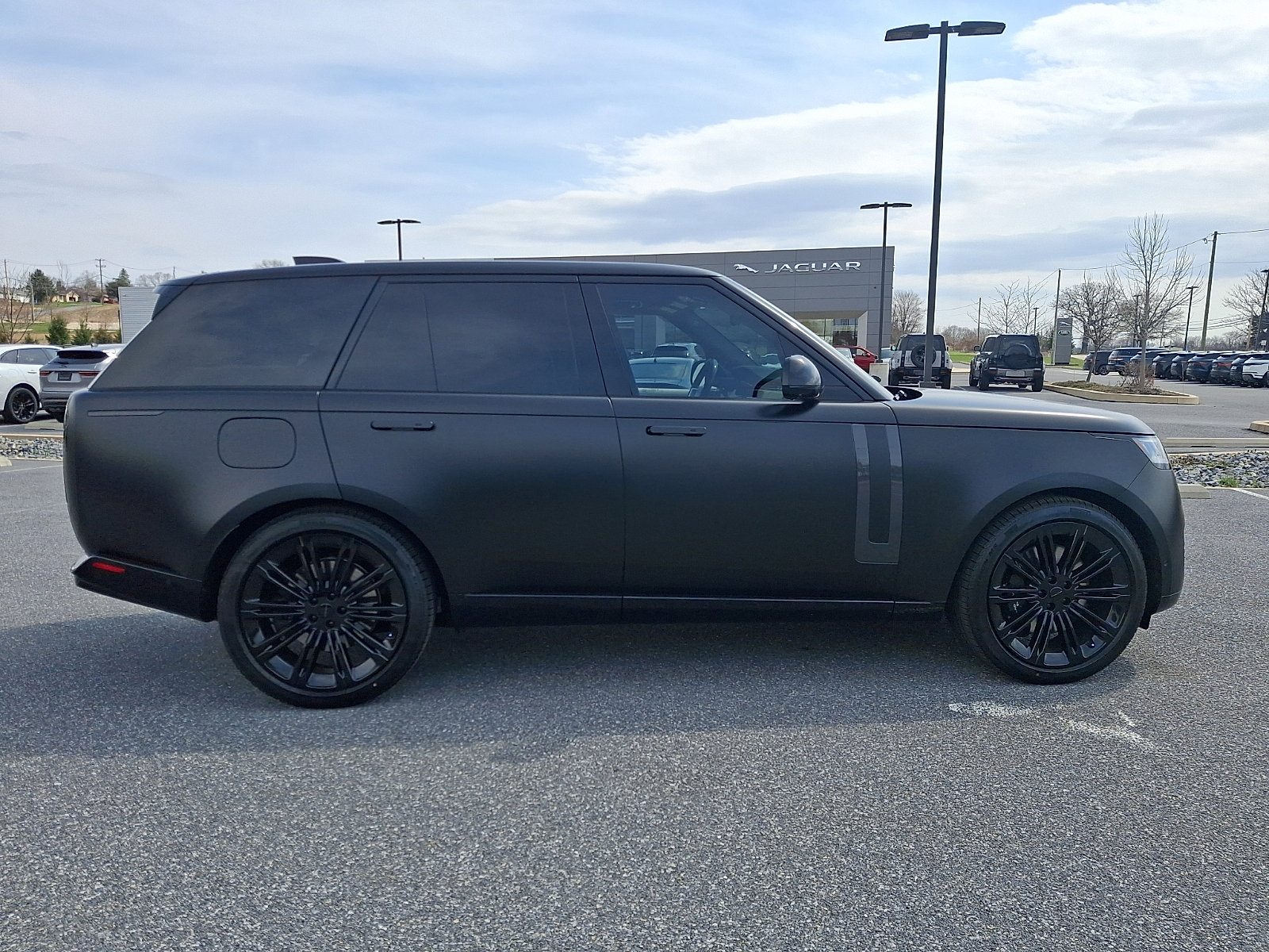Used 2026 Land Rover Range Rover SE image 7