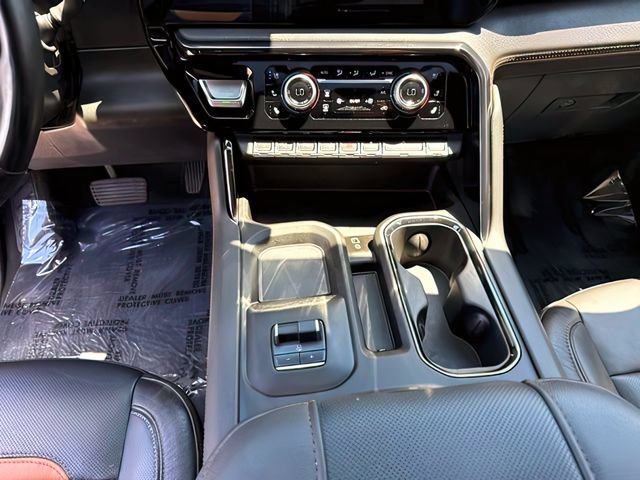 Used 2024 GMC Sierra 2500 AT4 w/ AT4 Preferred Package AWD/4WD image 29