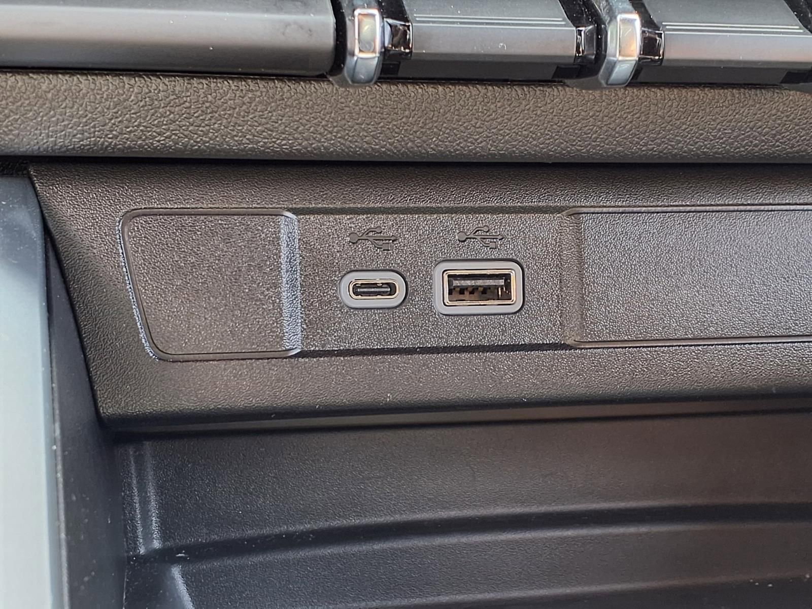 Used 2025 Chevrolet Colorado Trail Boss AWD/4WD image 9