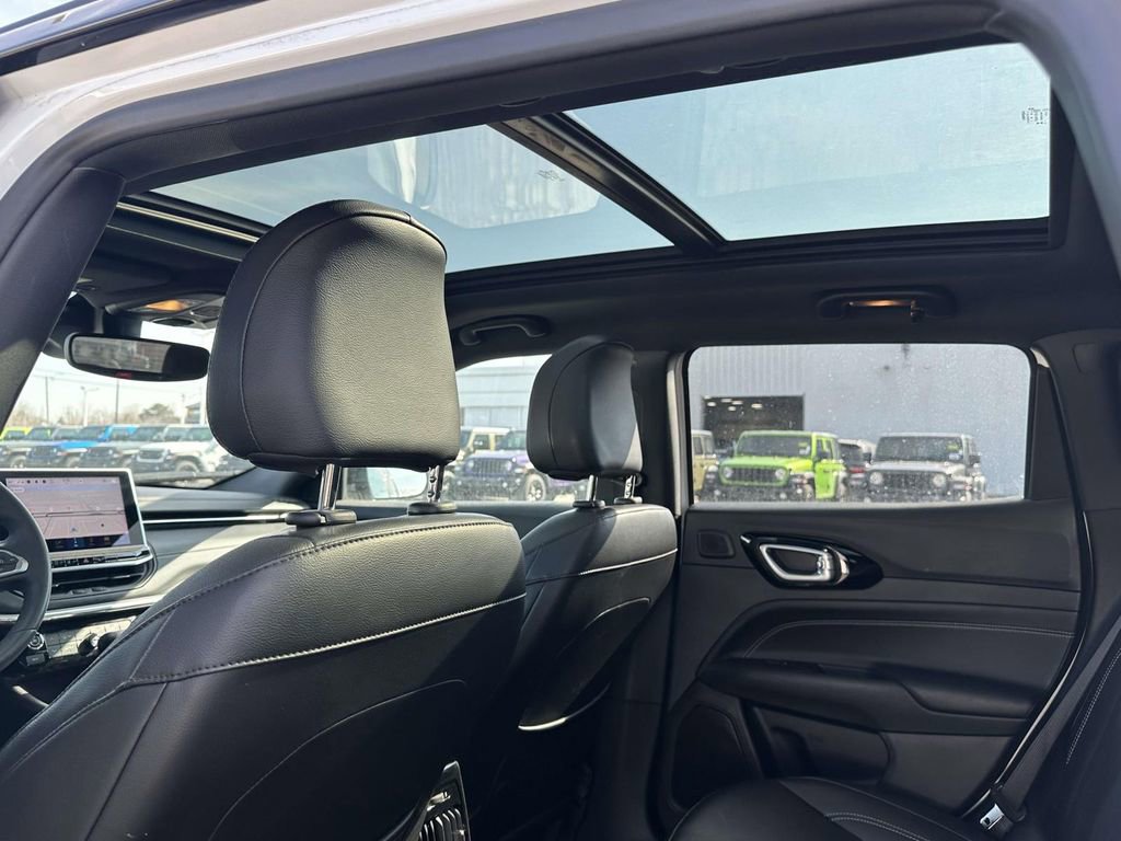 Used 2023 Jeep Compass High Altitude image 15