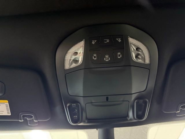 New 2026 Chrysler Pacifica Limited w/ S Appearance Package FWD image 18