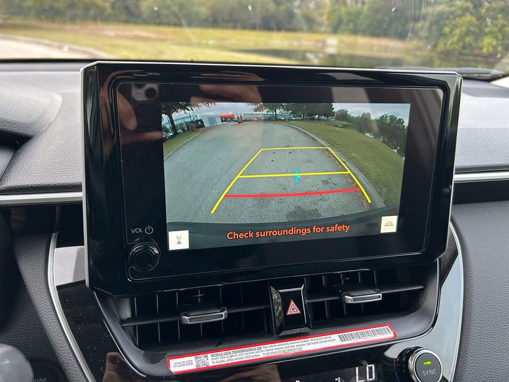 Used 2025 Toyota Corolla Cross XLE image 25