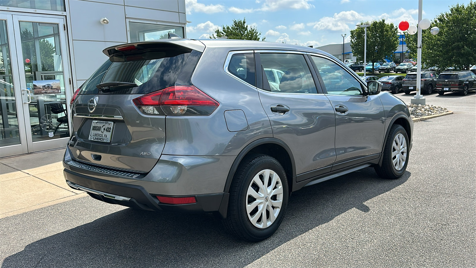 Used 2018 Nissan Rogue S AWD/4WD image 7