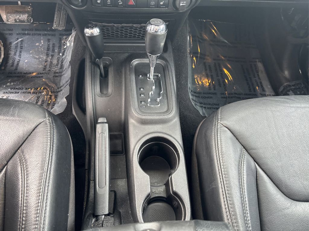 Used 2013 Jeep Wrangler Sahara image 19